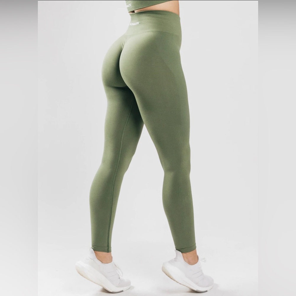 Alphalete Amplify Leggings in Dusty Green
